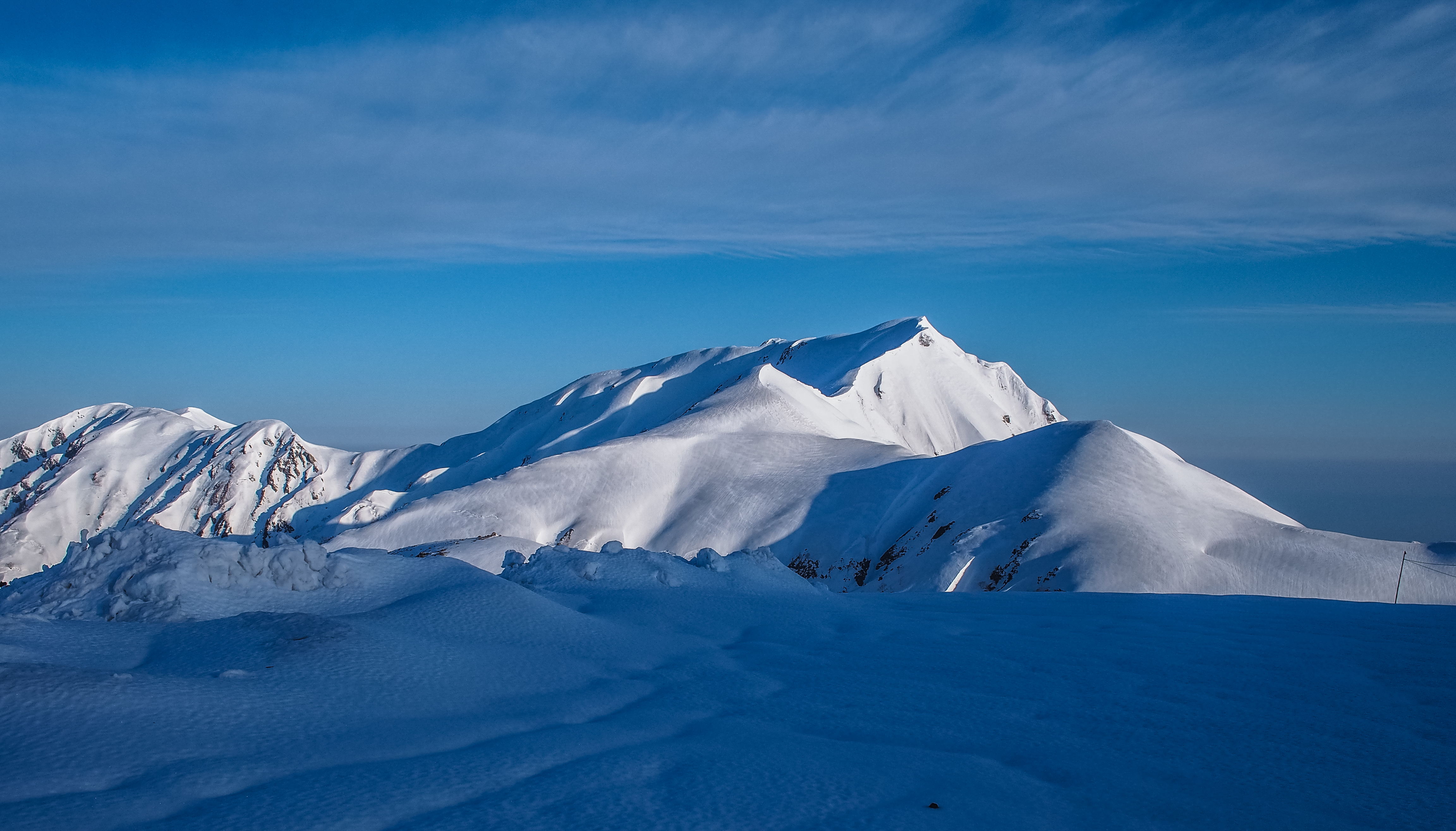 bigger snow mountain