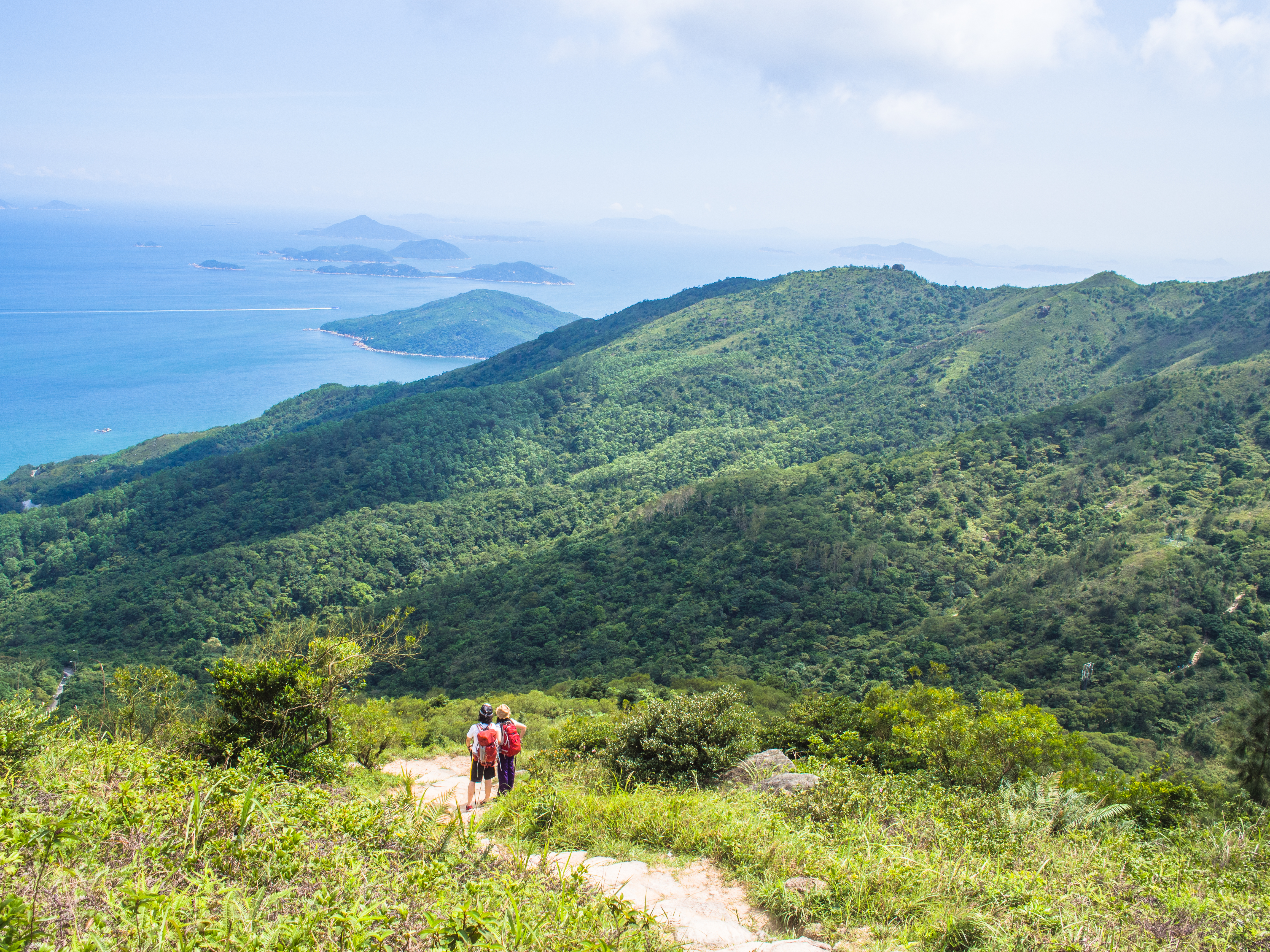 hikers coming up via pak kung au