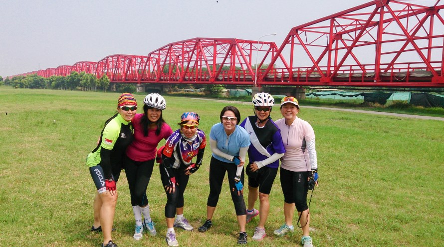 in front of xiluo bridge