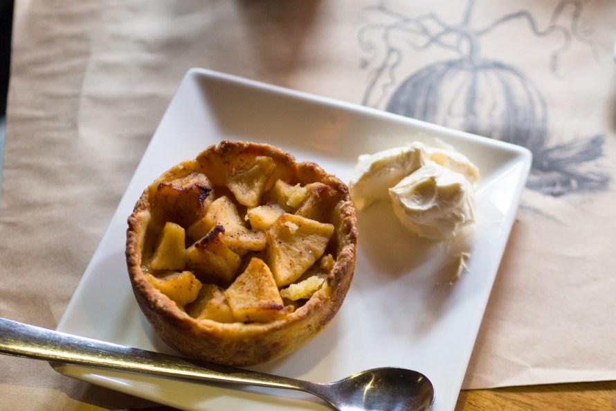 apple pie at hill station deli