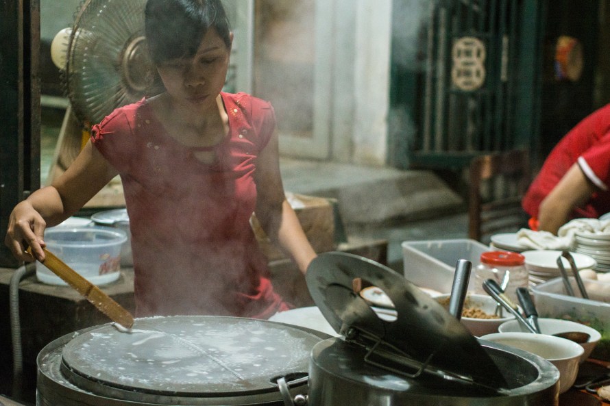late night banh cuon